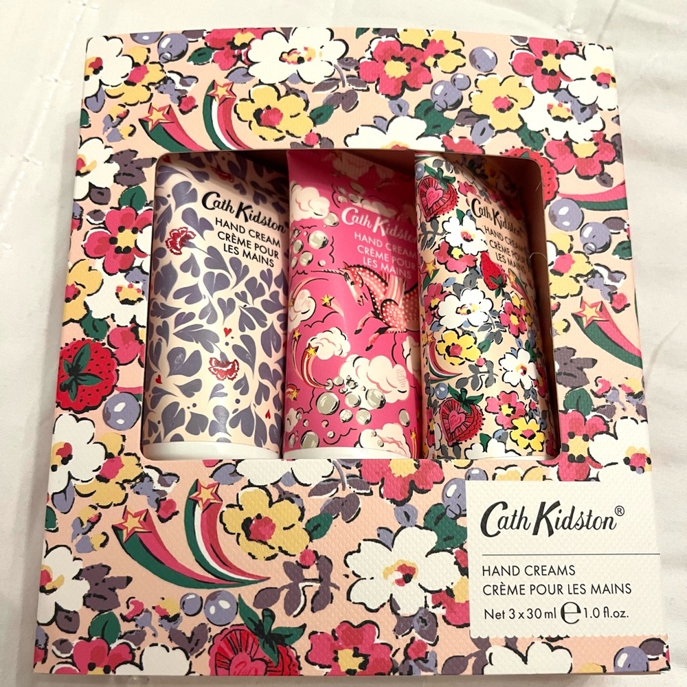 🍎Cath Kidston Apple Blossom Hand Cream Trio